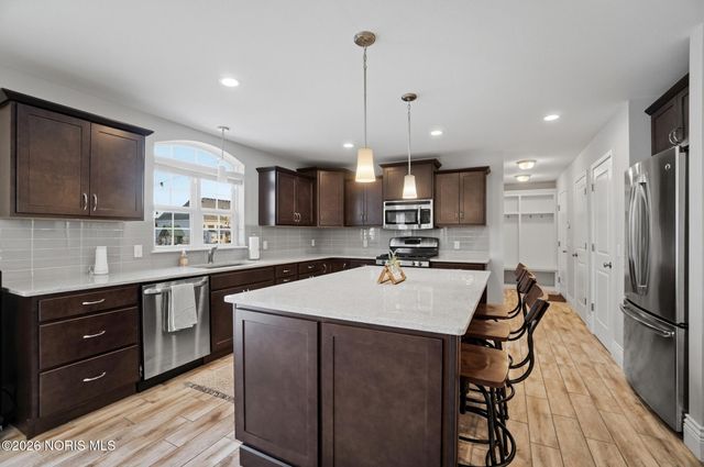 103 Barton Creek Drive, Perrysburg, OH 43551