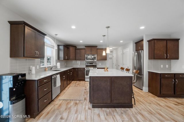 103 Barton Creek Drive, Perrysburg, OH 43551