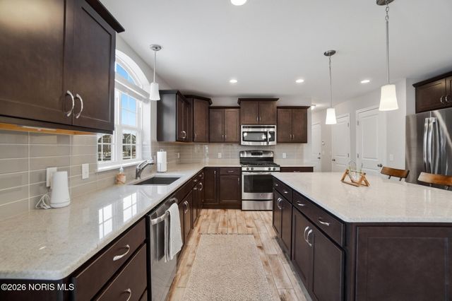 103 Barton Creek Drive, Perrysburg, OH 43551