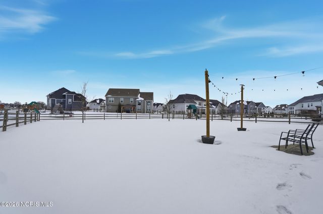 103 Barton Creek Drive, Perrysburg, OH 43551