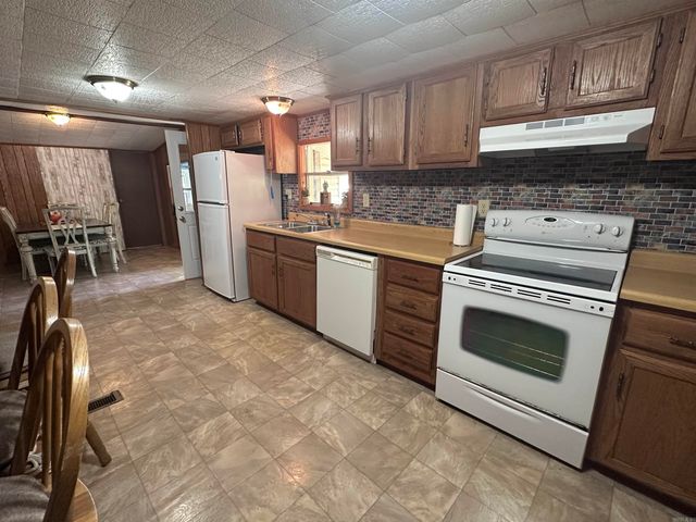 19 Riverside Lane, Pangburn, AR 72121