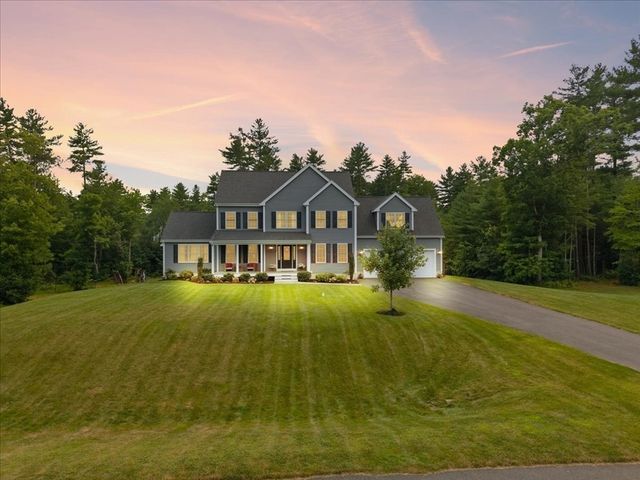 8 Paddock Cir, Middleboro, MA 02346
