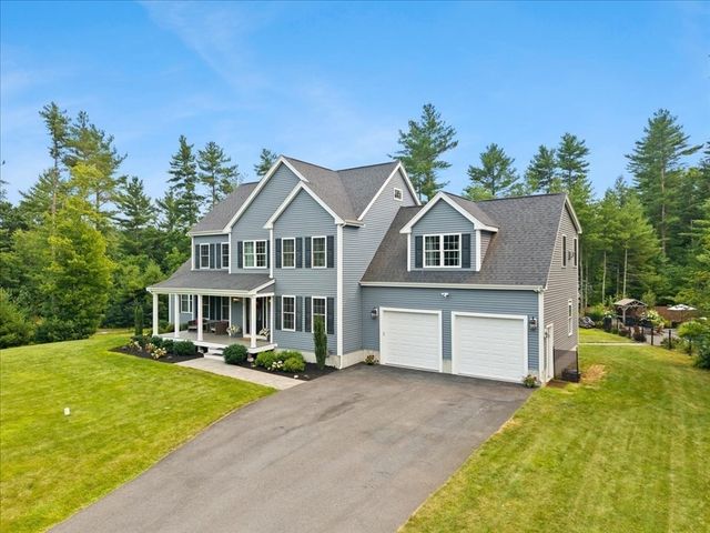 8 Paddock Cir, Middleboro, MA 02346