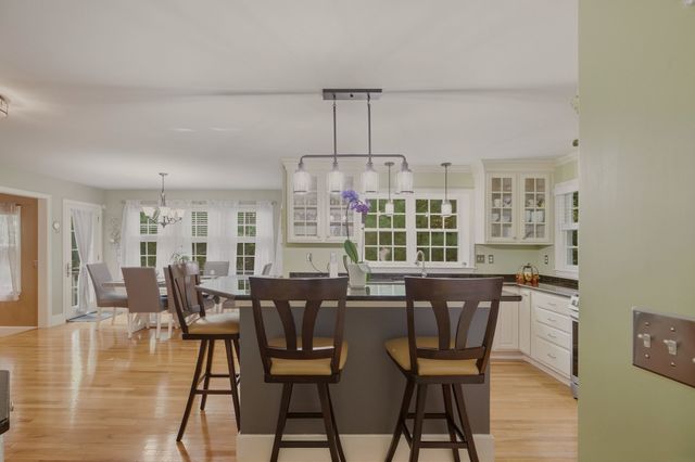 6 Buddys Crossing, Freetown, MA 02717