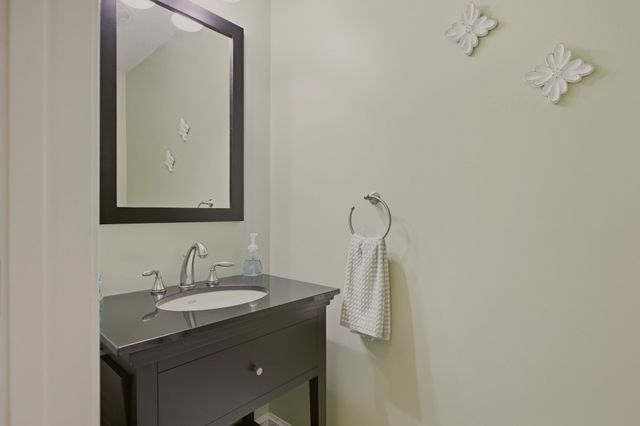 6 Buddys Crossing, Freetown, MA 02717