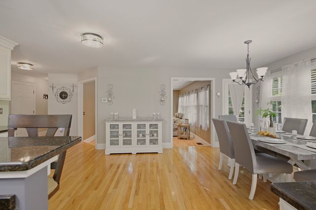 6 Buddys Crossing, Freetown, MA 02717