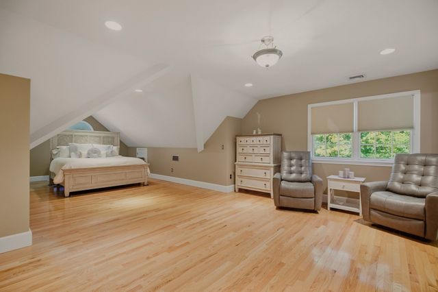 6 Buddys Crossing, Freetown, MA 02717