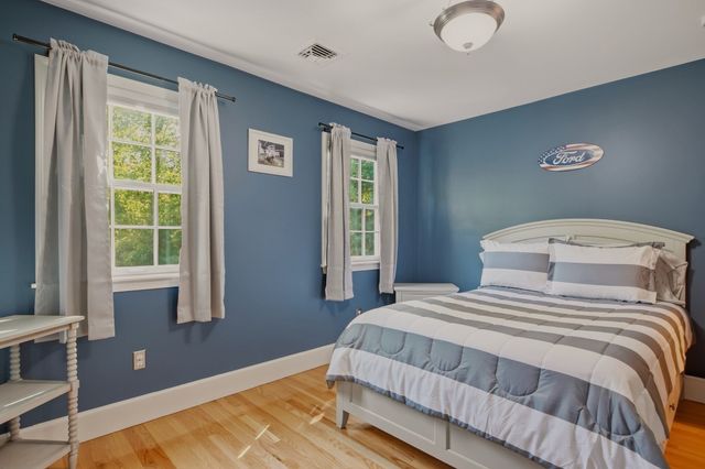 6 Buddys Crossing, Freetown, MA 02717