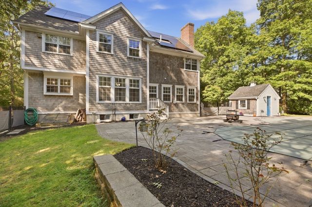 6 Buddys Crossing, Freetown, MA 02717