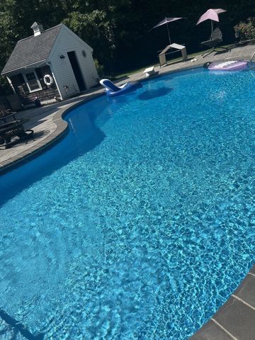 6 Buddys Crossing, Freetown, MA 02717