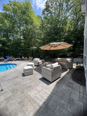 6 Buddys Crossing, Freetown, MA 02717