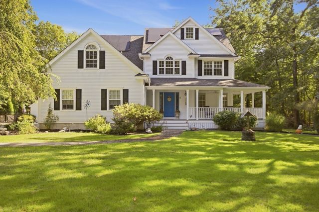 6 Buddys Crossing, Freetown, MA 02717