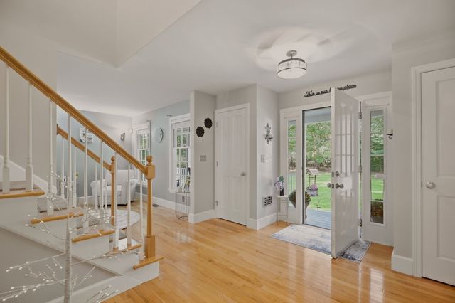 6 Buddys Crossing, Freetown, MA 02717