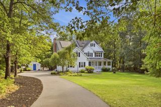 6 Buddys Crossing, Freetown, MA 02717
