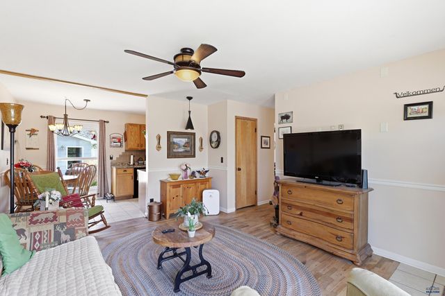 1001 E OHIO, Rapid City, SD 57701