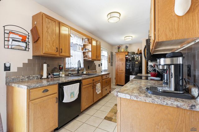 1001 E OHIO, Rapid City, SD 57701