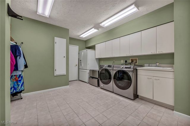 4670 Figgie Drive, Willoughby, OH 44094