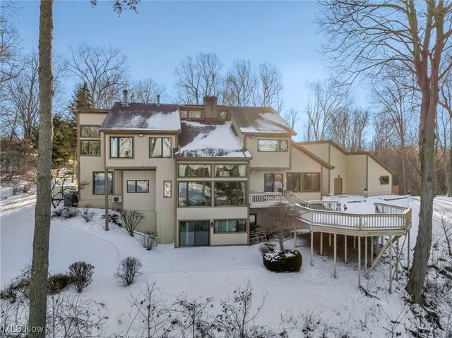 4670 Figgie Drive, Willoughby, OH 44094