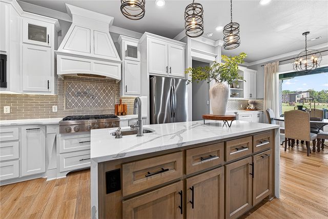 2702 NE Waterfall Avenue, Bentonville, AR 72712