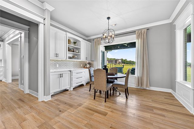 2702 NE Waterfall Avenue, Bentonville, AR 72712