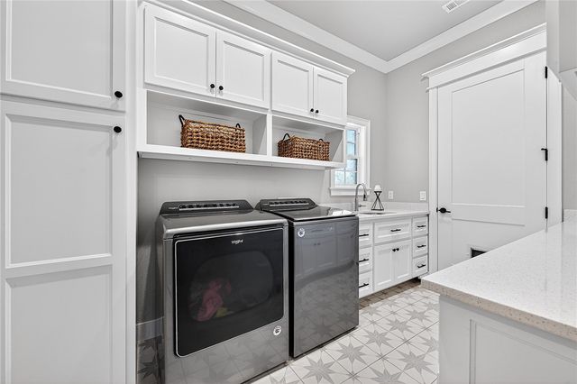 2702 NE Waterfall Avenue, Bentonville, AR 72712
