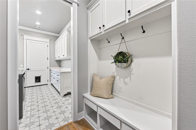 2702 NE Waterfall Avenue, Bentonville, AR 72712