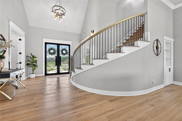 2702 NE Waterfall Avenue, Bentonville, AR 72712