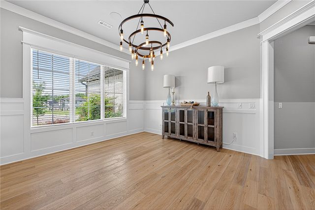 2702 NE Waterfall Avenue, Bentonville, AR 72712