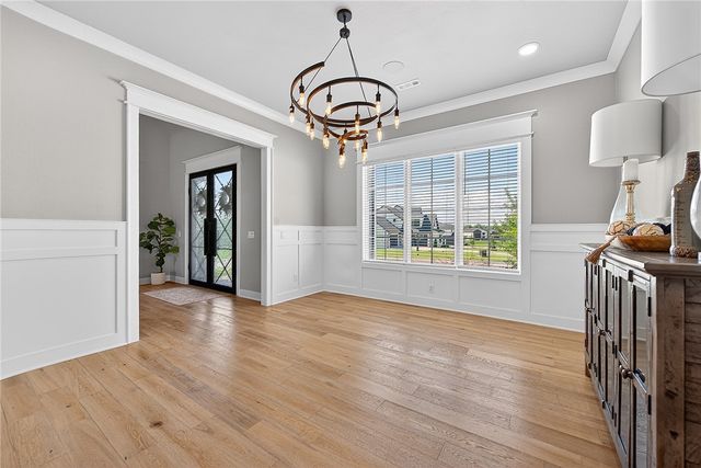 2702 NE Waterfall Avenue, Bentonville, AR 72712