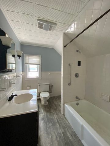 11 Second Street 1, North Andover, MA 01845