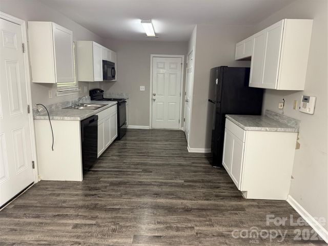 635 Wilderness Trail Drive, Charlotte, NC 28214