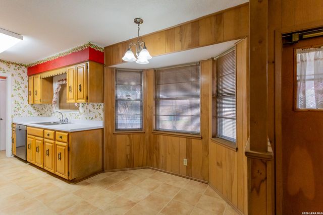 5059 merlin, San Antonio, TX 78218