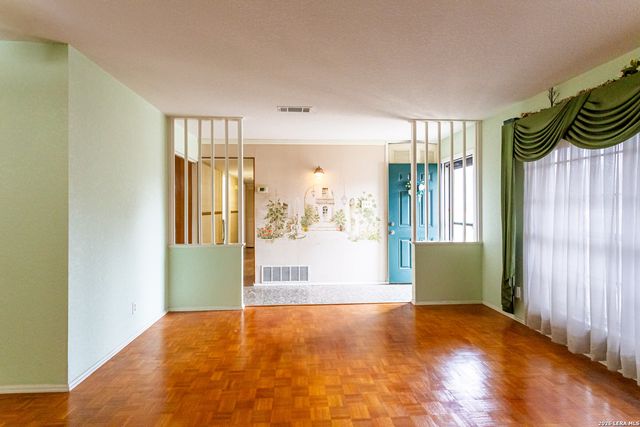 5059 merlin, San Antonio, TX 78218