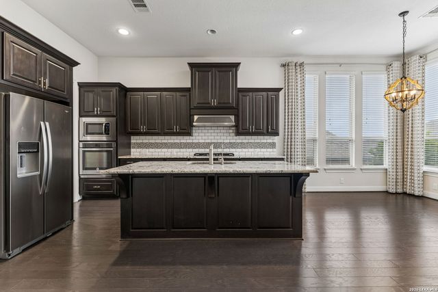 25847 Warbler View, San Antonio, TX 78255