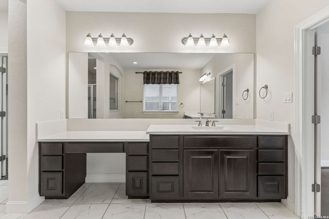 25847 Warbler View, San Antonio, TX 78255