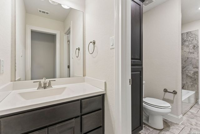 25847 Warbler View, San Antonio, TX 78255