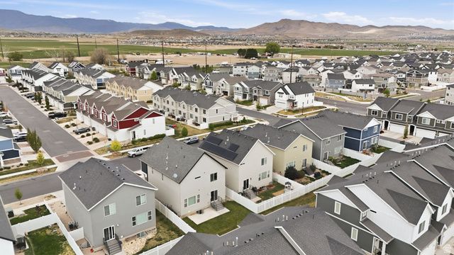 452 S HIGHPOINT DR, Saratoga Springs, UT 84045