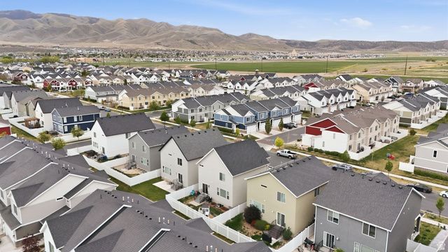 452 S HIGHPOINT DR, Saratoga Springs, UT 84045