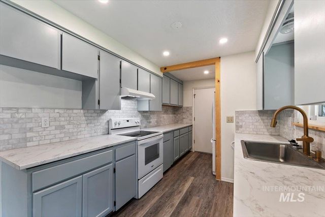 2015 Meadow Ave., Caldwell, ID 83605