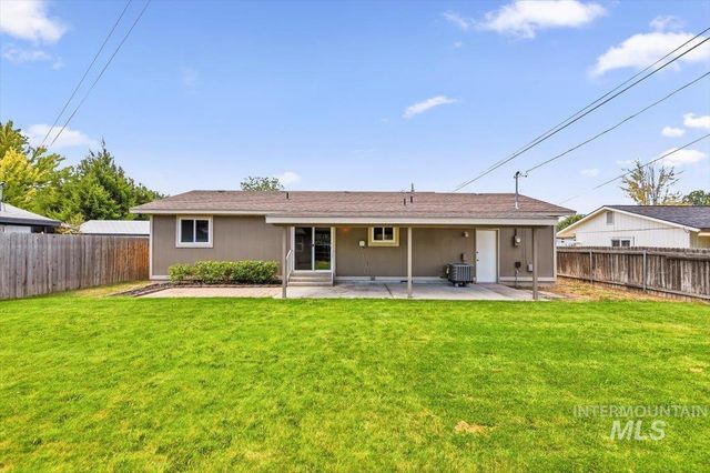 2015 Meadow Ave., Caldwell, ID 83605