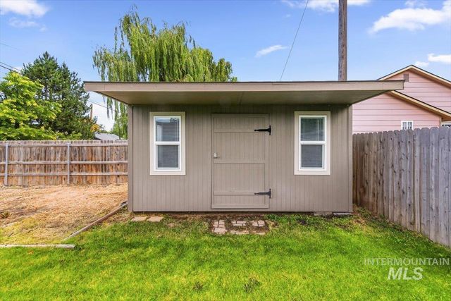 2015 Meadow Ave., Caldwell, ID 83605