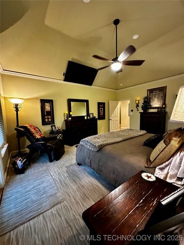 304 E 123rd Court S, Jenks, OK 74037