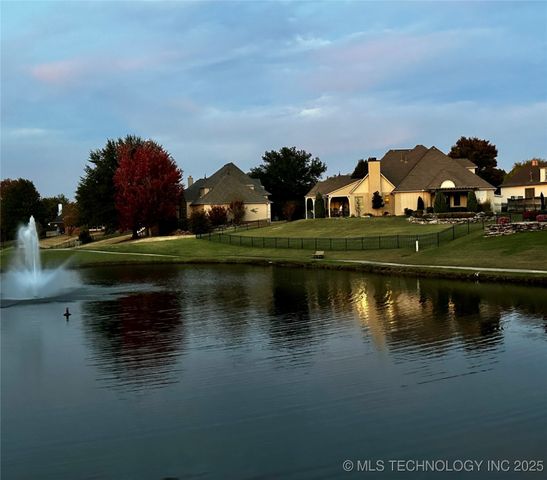 304 E 123rd Court S, Jenks, OK 74037