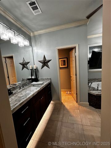 304 E 123rd Court S, Jenks, OK 74037