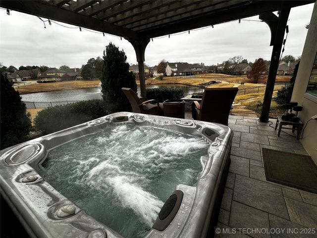 304 E 123rd Court S, Jenks, OK 74037