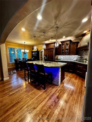 304 E 123rd Court S, Jenks, OK 74037