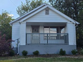 921 W Gourley Pike, Bloomington, IN 47404