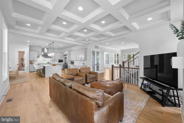 2354 CEDAR LN, Vienna, VA 22182