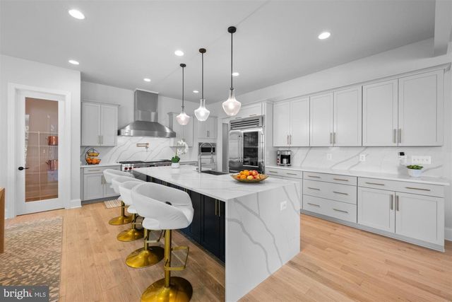 2354 CEDAR LN, Vienna, VA 22182