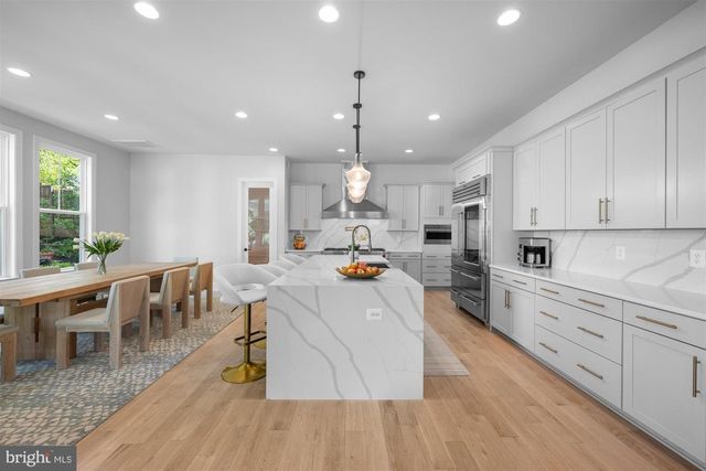 2354 CEDAR LN, Vienna, VA 22182
